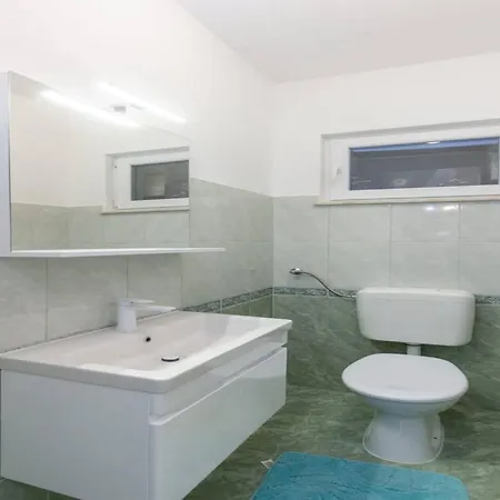 Apartman Alaga - C *