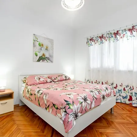 Alaga - C Apartman *